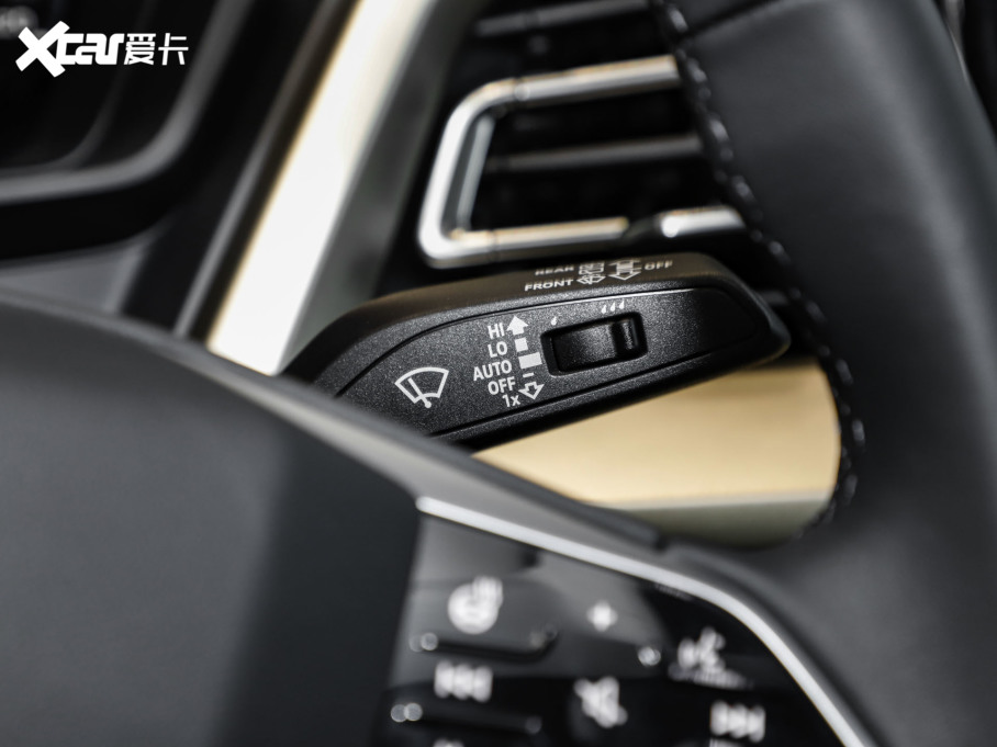 2024WQ5 e-tron 50 e-tron quattro ҫ \b