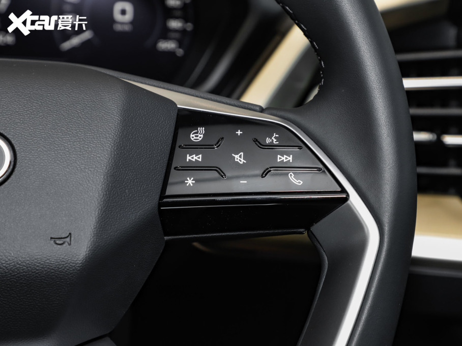 2024WQ5 e-tron 50 e-tron quattro ҫ \b