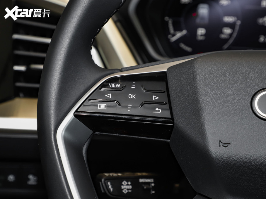 2024WQ5 e-tron 50 e-tron quattro ҫ \b