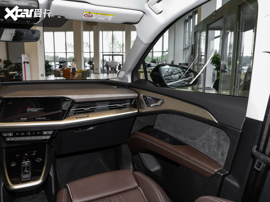 2024WQ5 e-tron 50 e-tron quattro ҫ \b