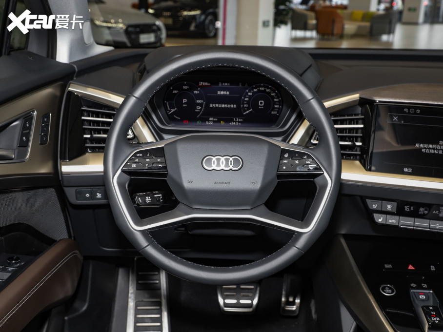 2024WQ5 e-tron 50 e-tron quattro ҫ \b