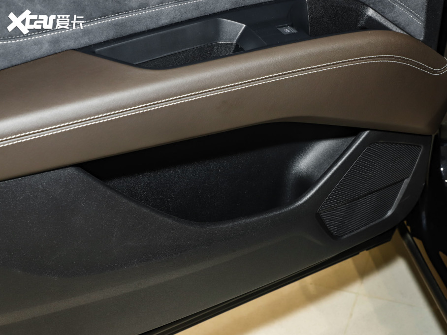 2024WQ5 e-tron 50 e-tron quattro ҫ \b