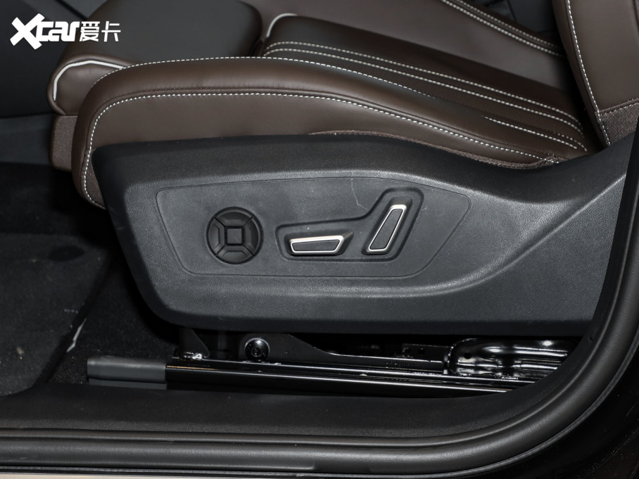 2024��W��Q5 e-tron 50 e-tron quattro ��ҫ�� �\�����b