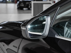 2024款50 e-tron quattro 光耀型 锦衣套装 细节外观