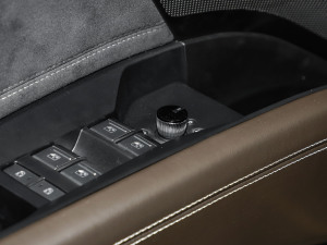 202450 e-tron quattro ҫ \b п؅^