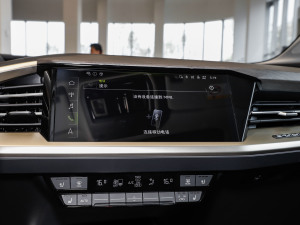 202450 e-tron quattro ҫ \b п؅^(q)