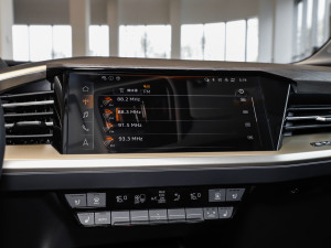 202450 e-tron quattro ҫ \b п؅^(q)