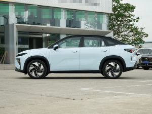 2023款605km 猎光 正侧（左）