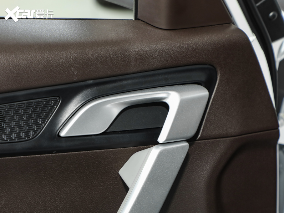 2025����{8 �L�m����