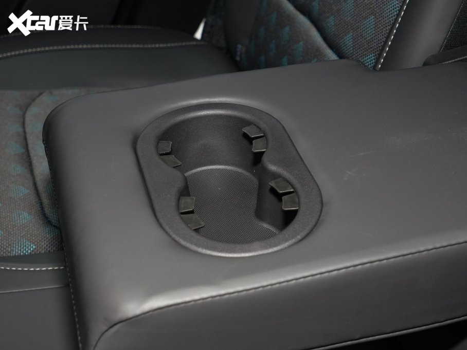 2022(chung)S܇EV6 520 g