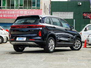 2022款520 欢乐版 右后45度