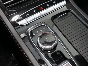 2022款520 欢乐版 换挡杆