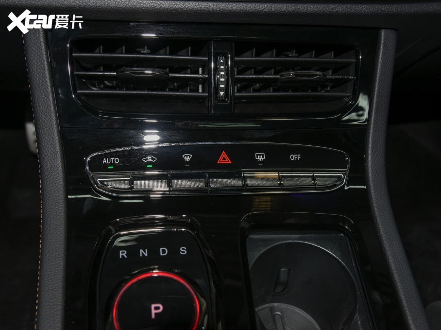 2022άHT-i 1.5L PHEV Զ