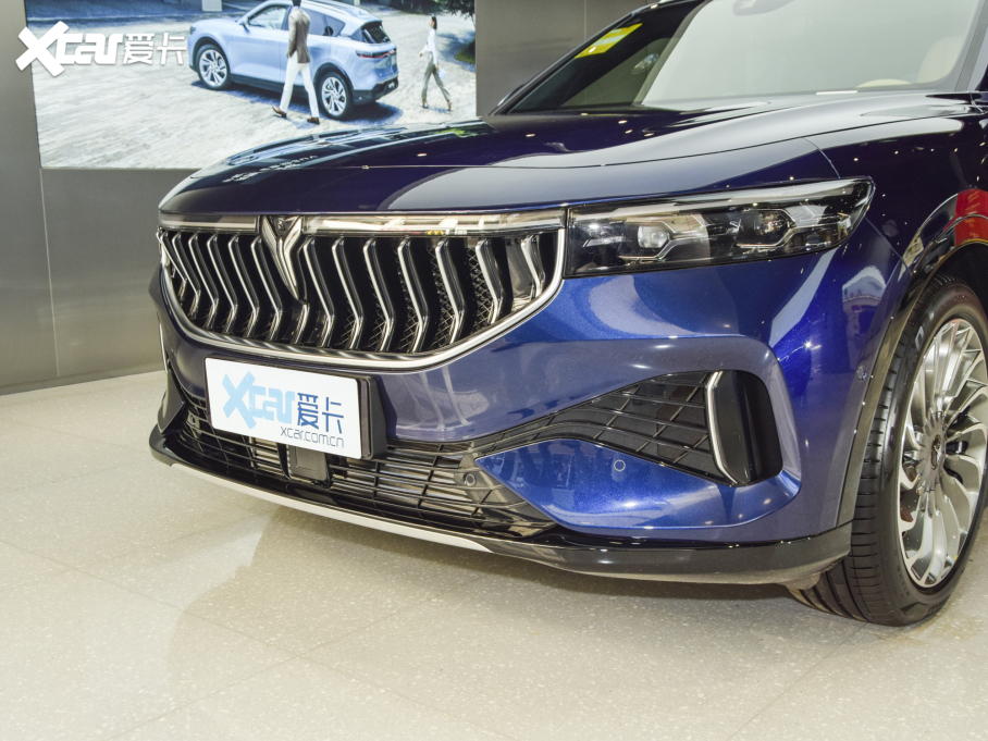 2021DFREE (q)̰ ٺAb