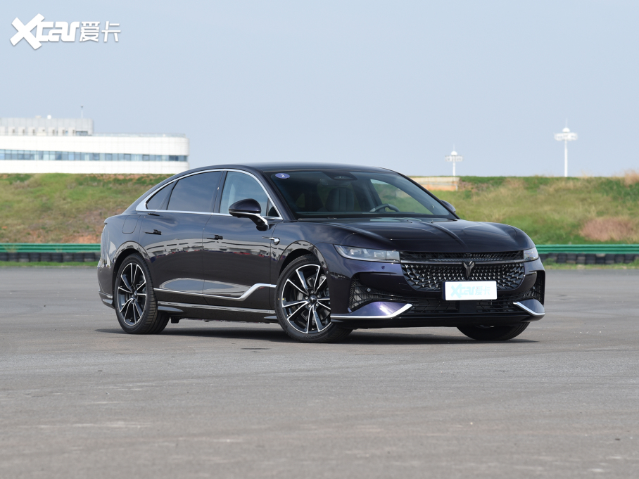 2024D׷ PHEV 򌳬LmŞ