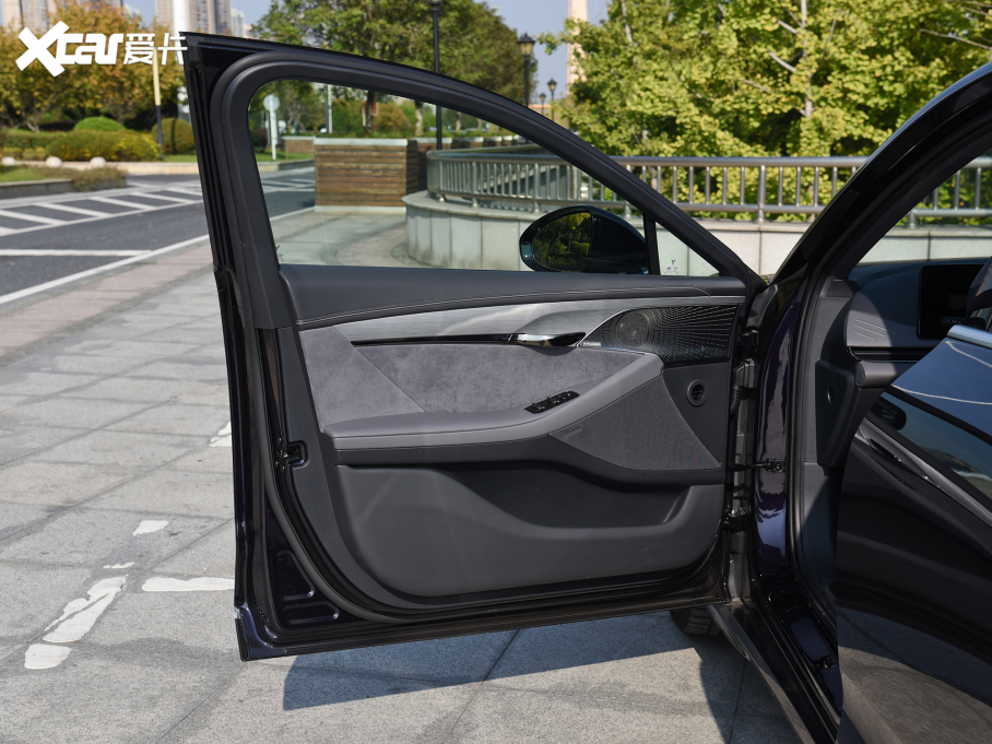 2024D׷ PHEV 򌳬LmŞ