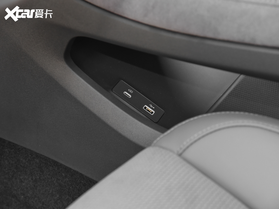 2024D׷ PHEV 򌳬LmŞ