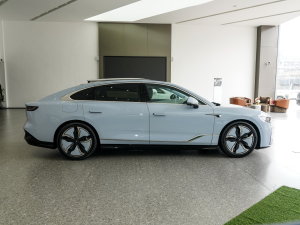 2023款580km 标准版 正侧（右）