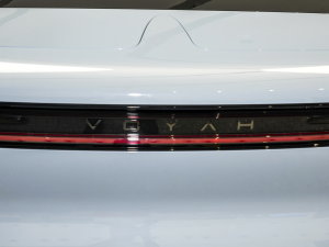 2023款580km 标准版 细节外观