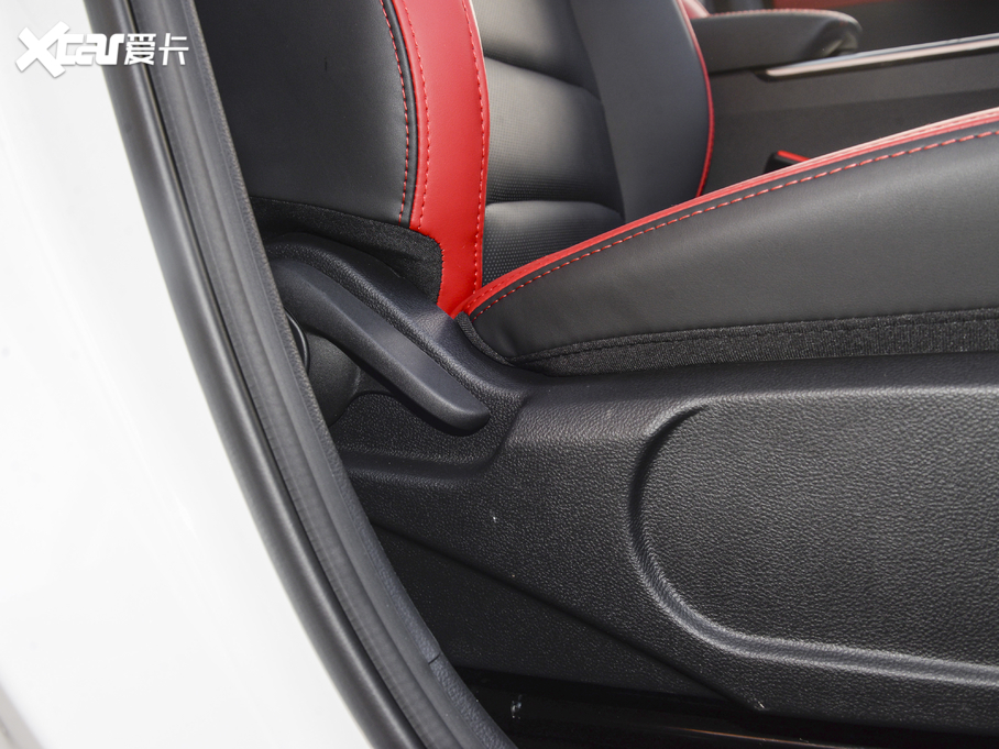 2021��˼�X8 300T DCT���F���� 6��