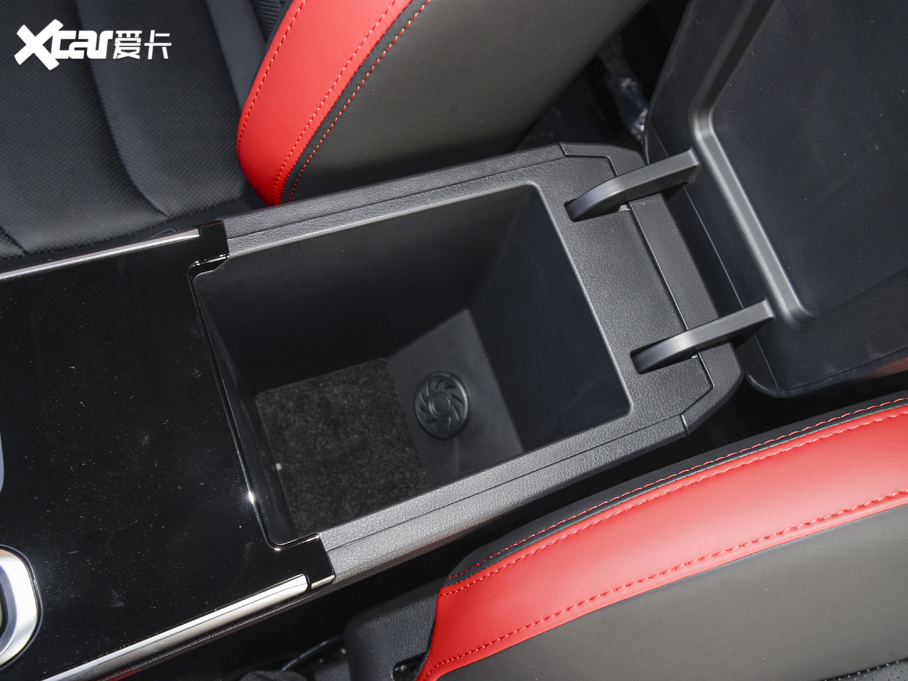 2021��˼�X8 300T DCT���F���� 6��