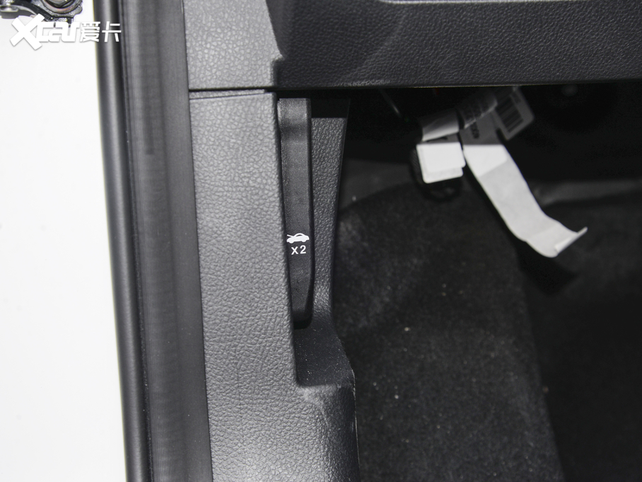 2021��˼�X8 300T DCT���F���� 6��