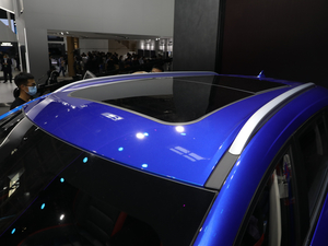 2021款300T DCT旗舰智联版 6座 车顶