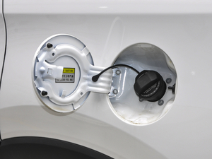 2021款300T DCT全景豪华版 5座 油箱盖