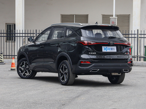 2021款300T 手动全景豪华版 5座 左后45度