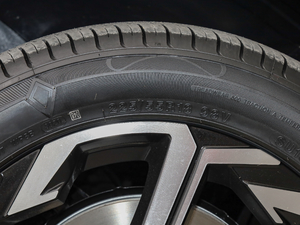 2021300T քȫA 5 ݆̥ߴ