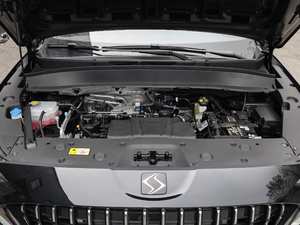 2021款300T 手动全景豪华版 5座 发动机