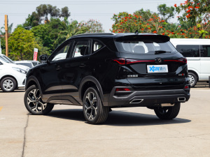 2021款300T DCT领先智联版 5座 左后45度