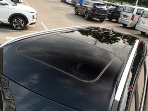 2021款300T DCT领先智联版 7座 车顶