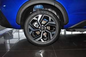 2021款300T DCT领先智联版 5座 细节外观