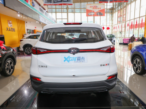 2021款300T 手动领先智联版 6座 整体外观