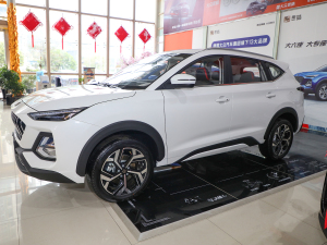 2021款300T 手动领先智联版 6座 整体外观