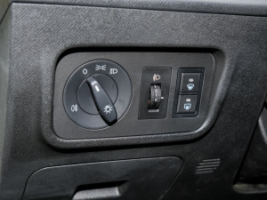 2021款302km 超越型 30.2kWh 中控区