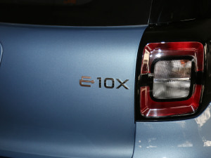 2021302km A 30.2kWh (x)(ji)^