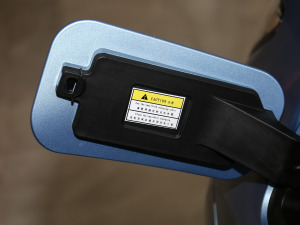 2021302km A 30.2kWh (x)(ji)^