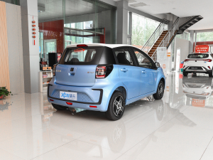2021款302km 时尚型 30.2kWh 右后45度