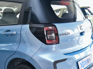 2021款302km 时尚型 30.2kWh 尾灯