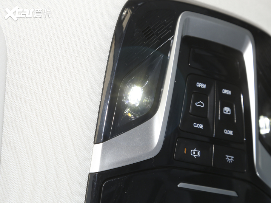 2022��˼�X8 ��ʥ�� 300T DCT������ 7��