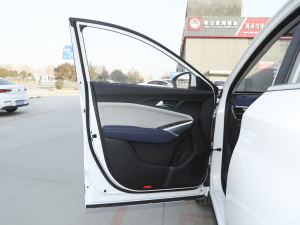 2022ʥ 300T DCT 7 {λ܇T