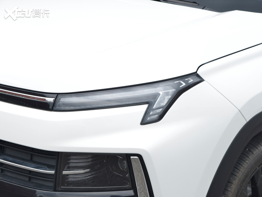 2022款 思皓X4 1.5T CVT酋长定制版