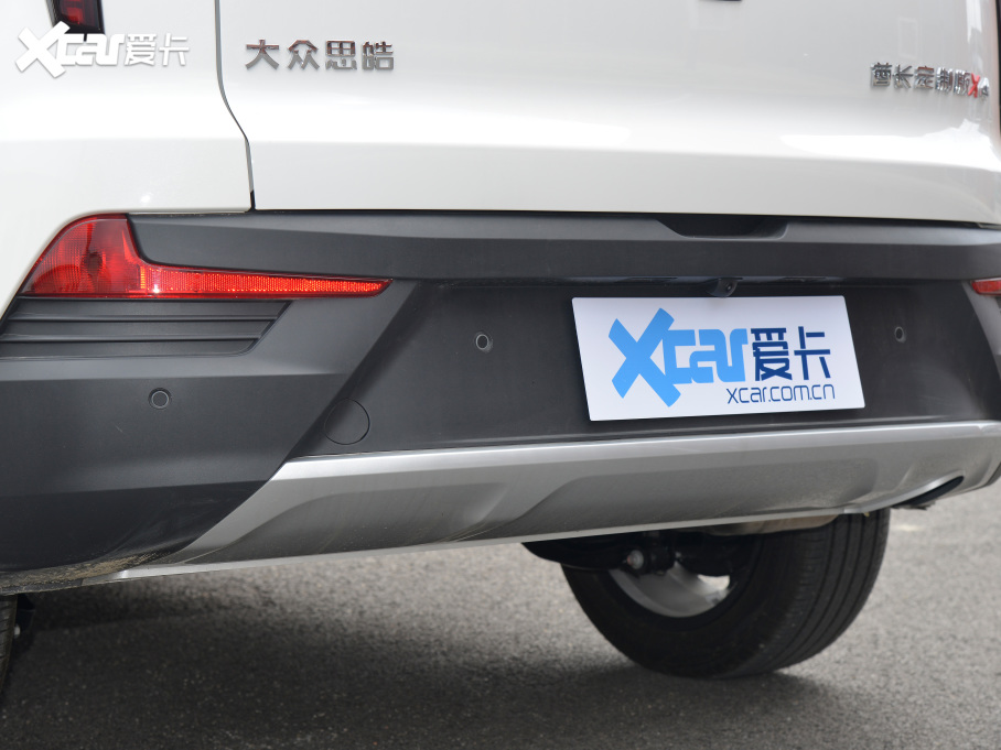 2022款 思皓X4 1.5T CVT酋长定制版