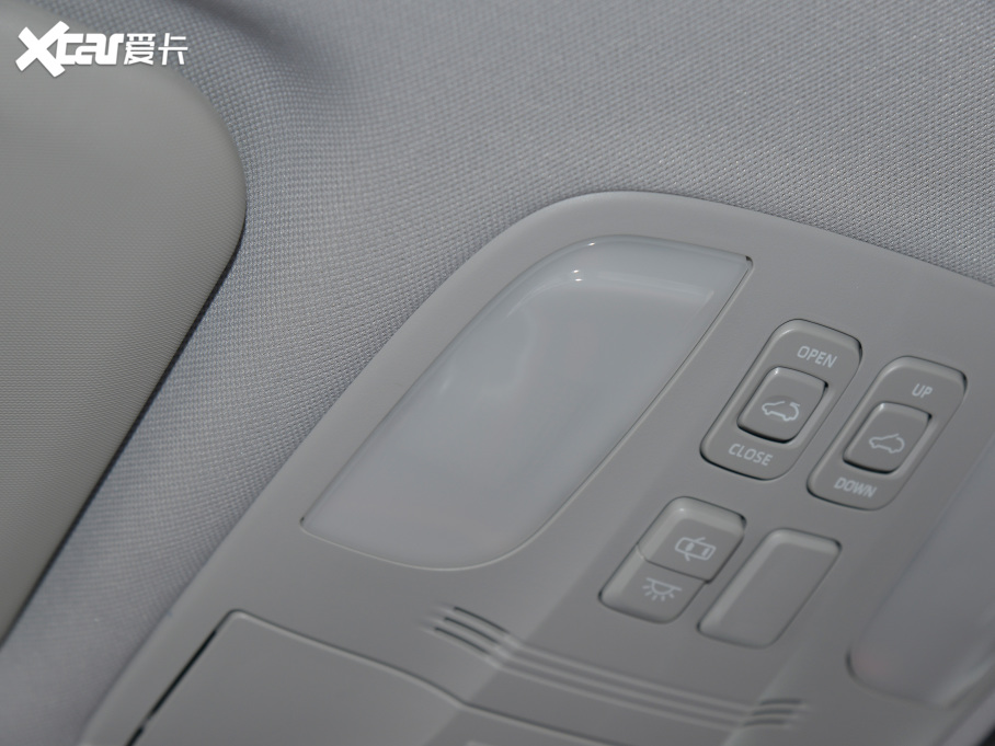 2022款 思皓X4 1.5T CVT酋长定制版