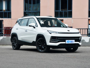 2022款1.5T CVT酋长定制版 右前45度
