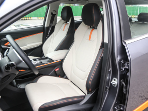 2022款1.5T DCT潮FUN版 主驾驶座椅