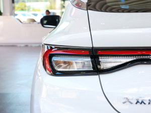 2022(w) (x)(ji)^(gun)