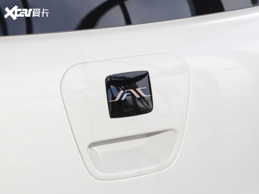 2024 ۰ 301km Lite 